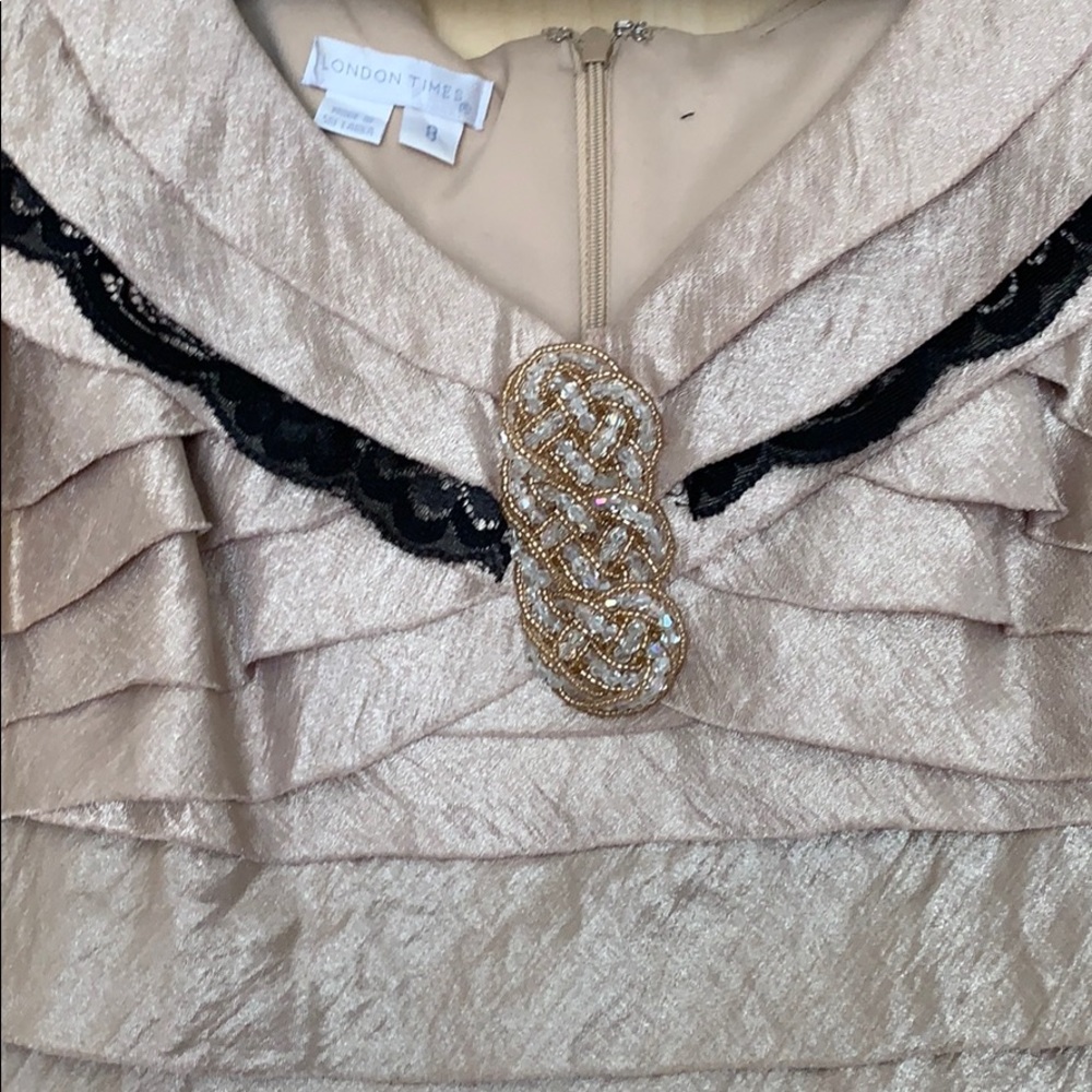 Dress - Picture 3 of 3